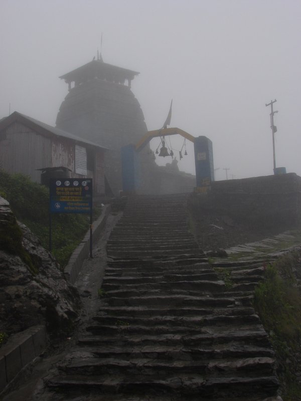 [Photograph: Tungnath temple stairs]